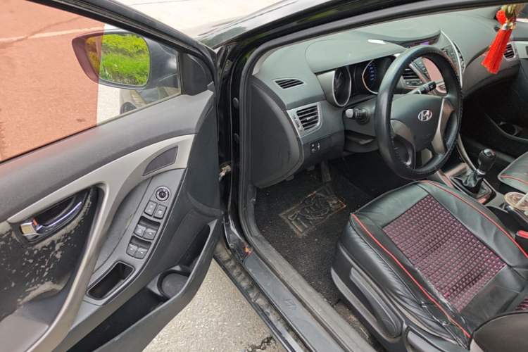 Used Hyundai Elantra (5th Generation / Langdong) 2012 1.6L Manual Leading Model Driver Seat