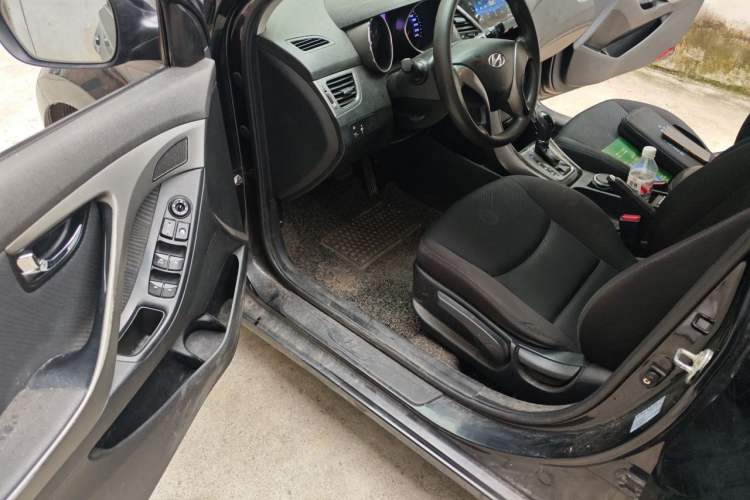 Used Hyundai Elantra (5th Generation / Langdong) 2012 1.6L Automatic Leading Model Driver Seat