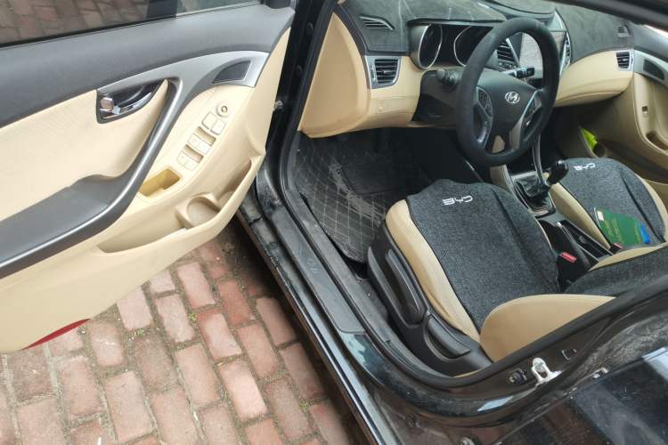 Used Hyundai Elantra (5th Generation / Langdong) 2012 1.6L Manual Leading Model Driver Seat