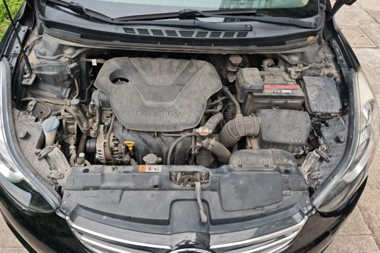 Used Hyundai Elantra (5th Generation / Langdong) 2012 1.6L Automatic Leading Model Engine Bay