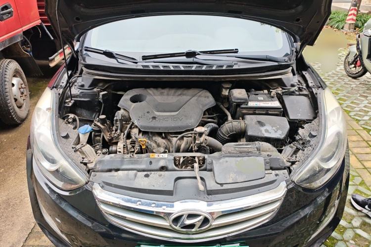 Used Hyundai Elantra (5th Generation / Langdong) 2012 1.6L Automatic Leading Model Engine Bay