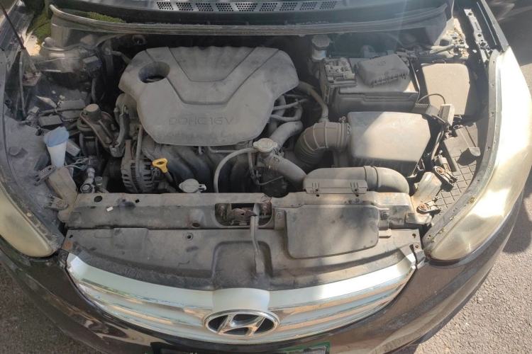 Used Hyundai Elantra (5th Generation / Langdong) 2012 1.6L Manual Leading Model Engine Bay