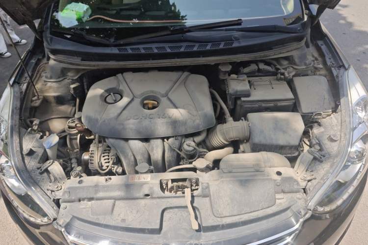 Used Hyundai Elantra (5th Generation / Langdong) 2012 1.8L Automatic Prestige Model Engine Bay