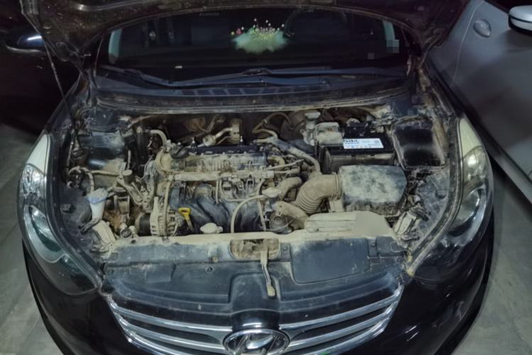 Used Hyundai Elantra (5th Generation / Langdong) 2012 1.6L Manual Leading Model Engine Bay