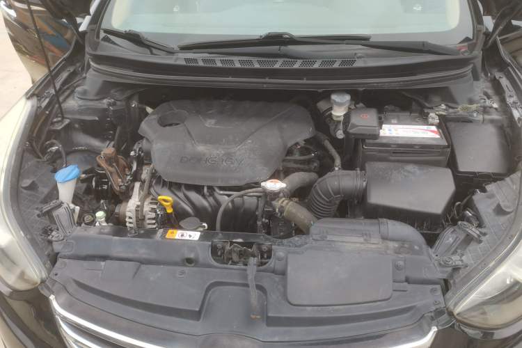Used Hyundai Elantra (5th Generation / Langdong) 2012 1.6L Manual Leading Model Engine Bay