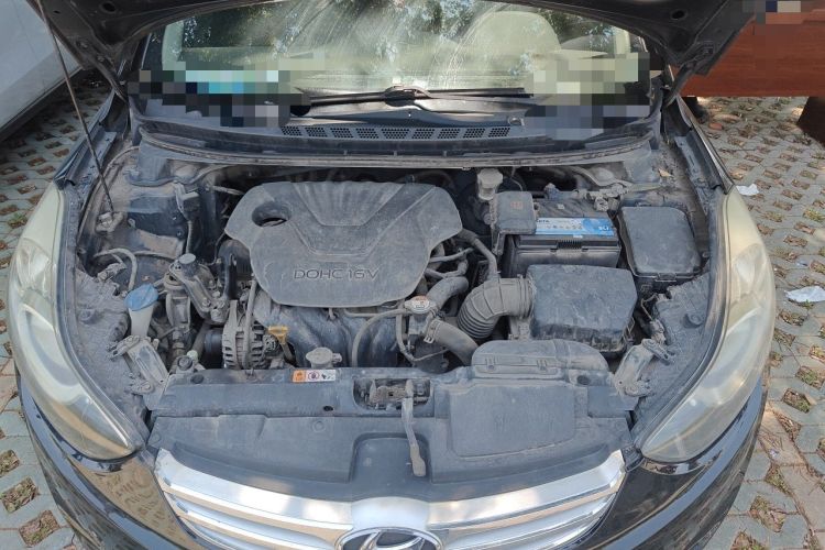 Used Hyundai Elantra (5th Generation / Langdong) 2012 1.6L Manual Leading Model Engine Bay