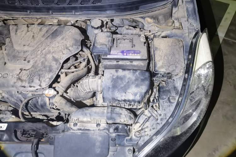 Used Hyundai Elantra (5th Generation / Langdong) 2012 1.6L Manual Leading Model Engine Bay Left