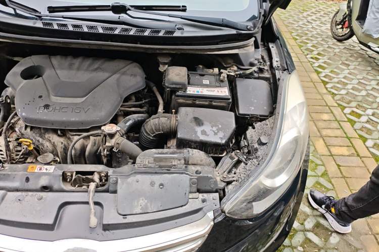 Used Hyundai Elantra (5th Generation / Langdong) 2012 1.6L Automatic Leading Model Engine Bay Left