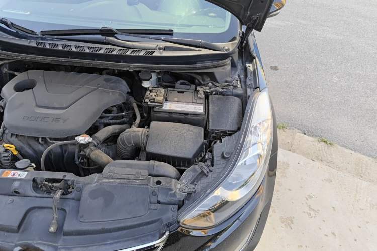 Used Hyundai Elantra (5th Generation / Langdong) 2012 1.6L Manual Leading Model Engine Bay Left