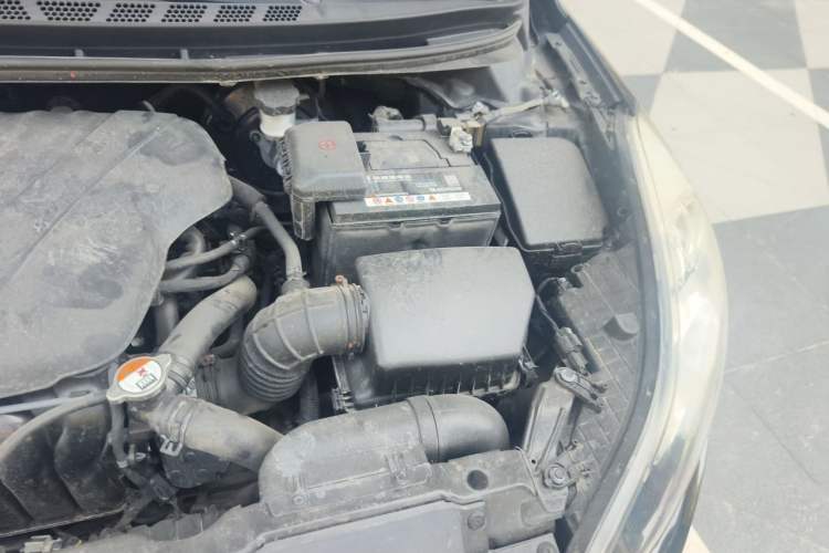Used Hyundai Elantra (5th Generation / Langdong) 2012 1.6L Automatic Fashion Edition Engine Bay Left