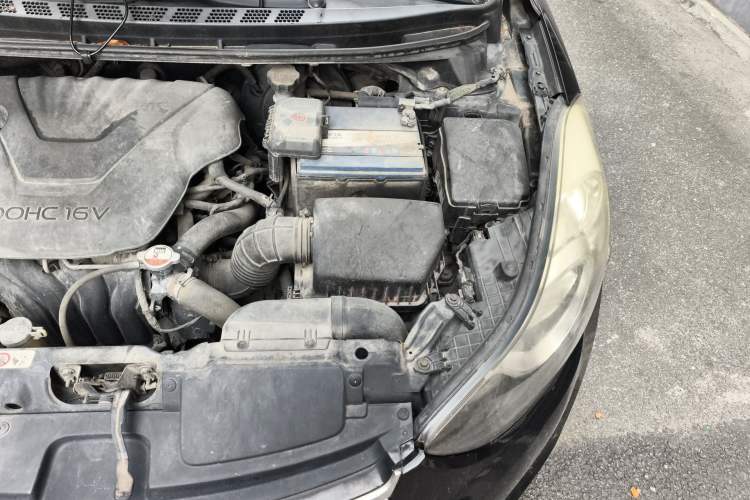 Used Hyundai Elantra (5th Generation / Langdong) 2012 1.6L Manual Leading Model Engine Bay Left