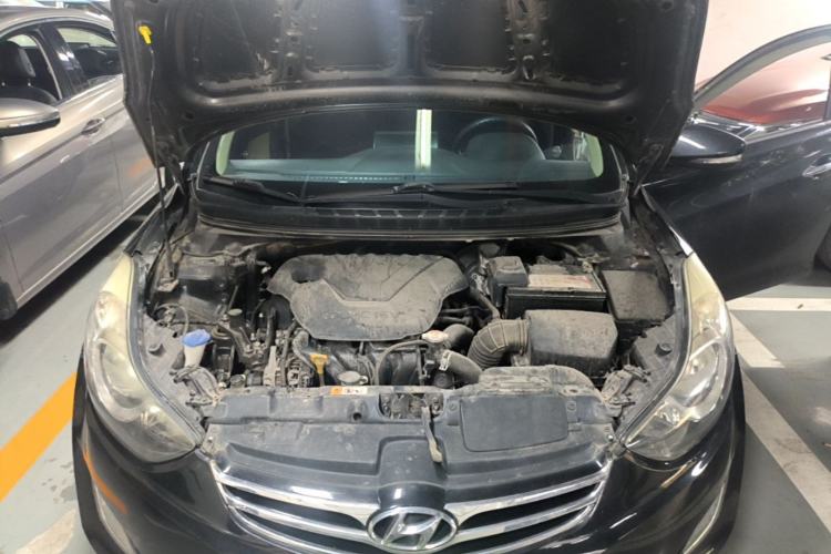 Used Hyundai Elantra (5th Generation / Langdong) 2012 1.6L Manual Leading Model Engine Bay