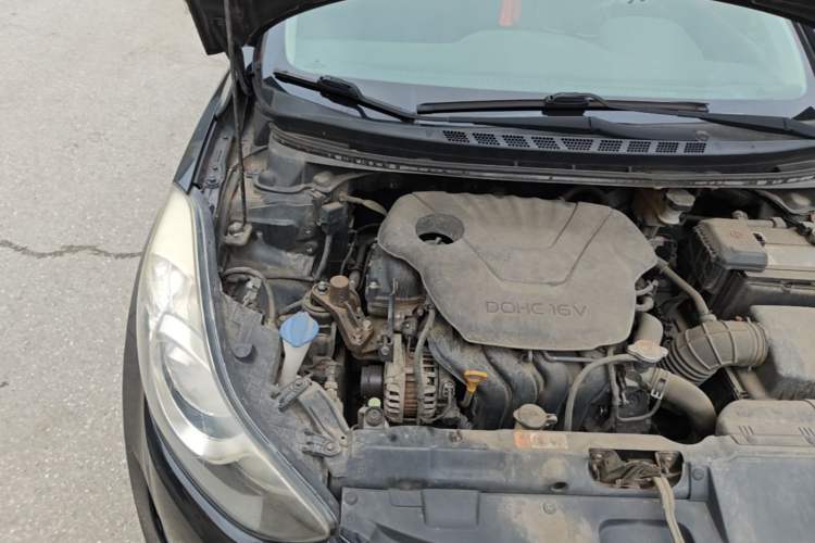 Used Hyundai Elantra (5th Generation / Langdong) 2012 1.6L Manual Leading Model Engine Bay Right
