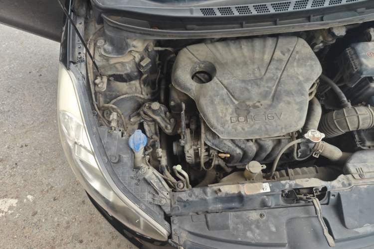 Used Hyundai Elantra (5th Generation / Langdong) 2012 1.6L Manual Leading Model Engine Bay Right