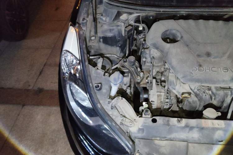 Used Hyundai Elantra (5th Generation / Langdong) 2012 1.6L Automatic Leading Model Engine Bay Right