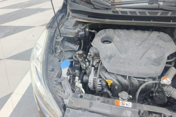 Used Hyundai Elantra (5th Generation / Langdong) 2012 1.6L Automatic Fashion Edition Engine Bay Right
