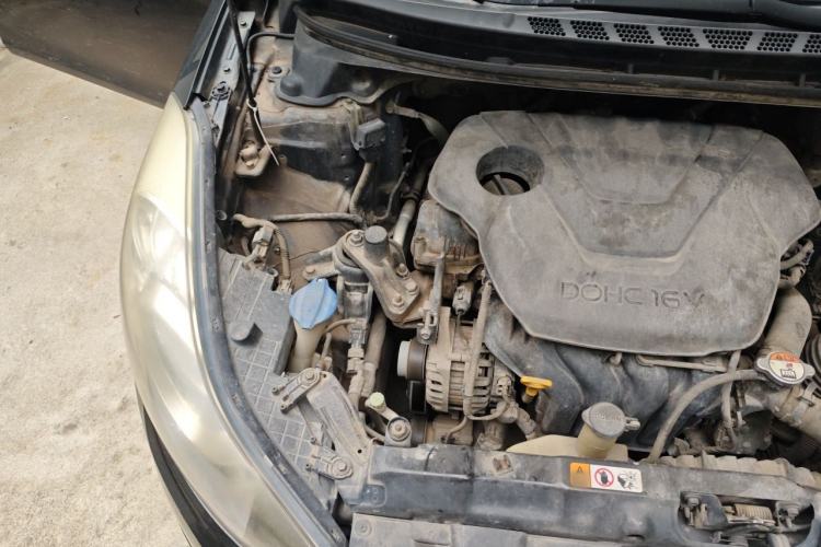 Used Hyundai Elantra (5th Generation / Langdong) 2012 1.6L Automatic Leading Model Engine Bay Right