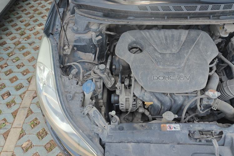 Used Hyundai Elantra (5th Generation / Langdong) 2012 1.6L Manual Leading Model Engine Bay Right