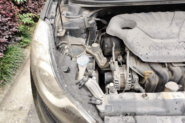Used Hyundai Elantra (5th Generation / Langdong) 2012 1.6L Manual Leading Model Engine Bay Right