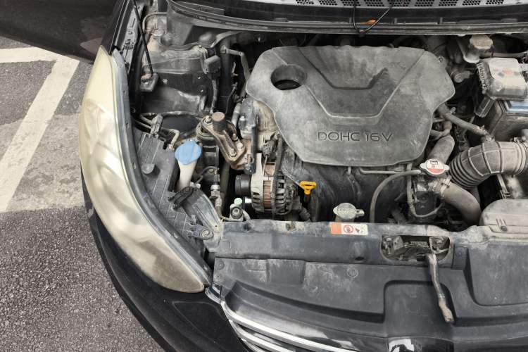 Used Hyundai Elantra (5th Generation / Langdong) 2012 1.6L Manual Leading Model Engine Bay Right