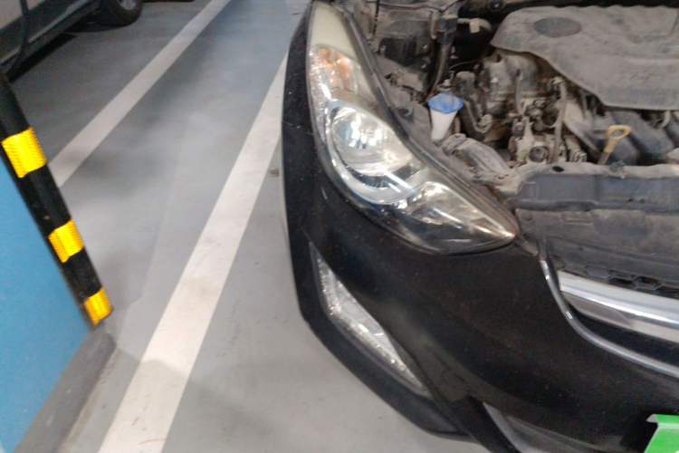 Used Hyundai Elantra (5th Generation / Langdong) 2012 1.6L Manual Leading Model Engine Bay Right