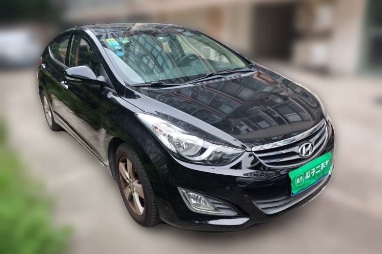 Used Hyundai Elantra (5th Generation / Langdong) 2012 1.6L Automatic Leading Model Front Right 45 Deg