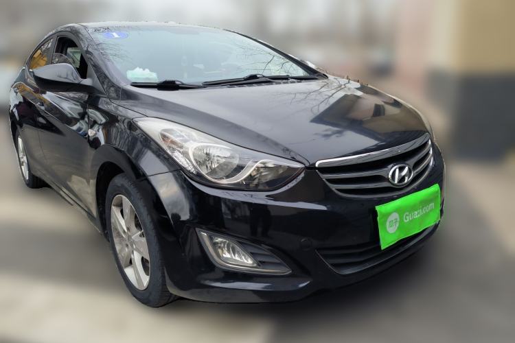 Used Hyundai Elantra (5th Generation / Langdong) 2012 1.6L Automatic Fashion Edition Front Right 45 Deg