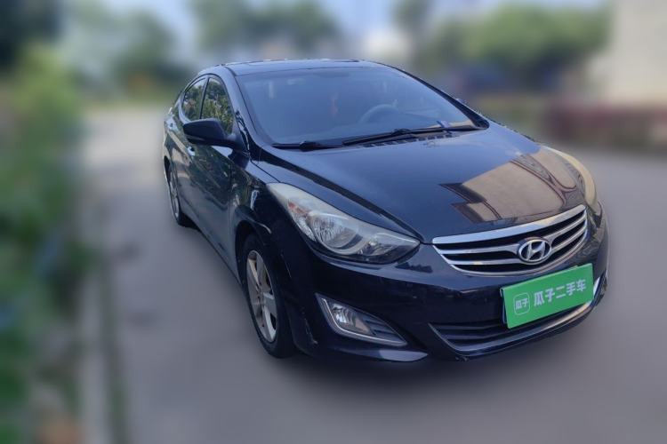 Used Hyundai Elantra (5th Generation / Langdong) 2012 1.6L Automatic Leading Model Front Right 45 Deg
