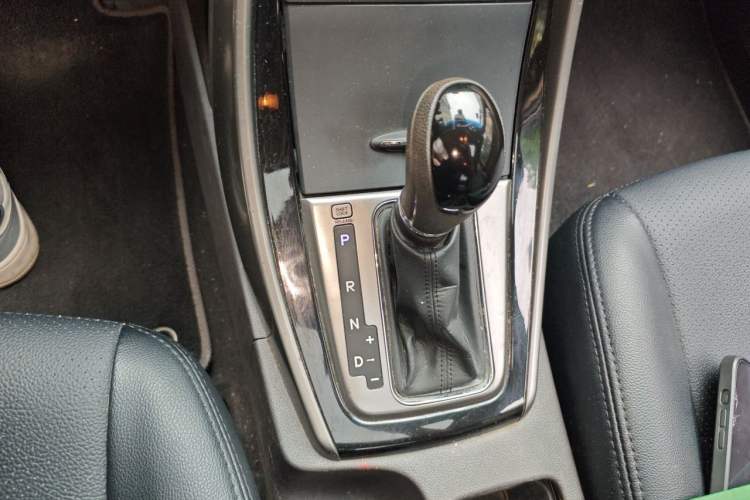 Used Hyundai Elantra (5th Generation / Langdong) 2012 1.6L Automatic Leading Model Gear Lever