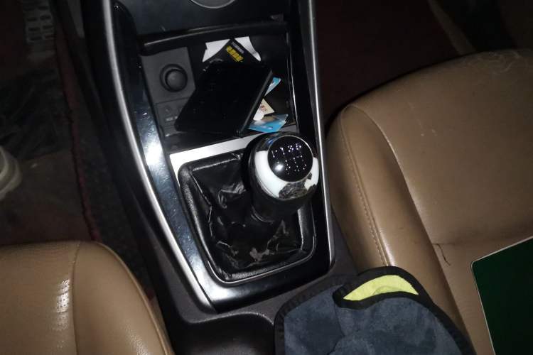 Used Hyundai Elantra (5th Generation / Langdong) 2012 1.8L Manual Luxury Version Gear Lever