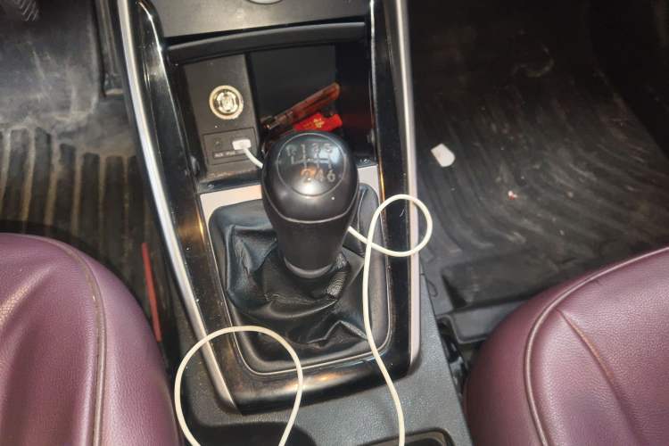 Used Hyundai Elantra (5th Generation / Langdong) 2012 1.6L Manual Leading Model Gear Lever
