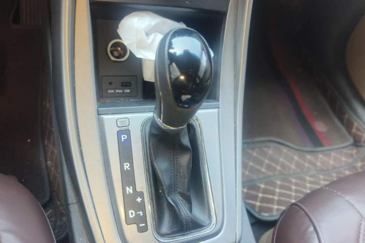 Used Hyundai Elantra (5th Generation / Langdong) 2012 1.6L Automatic Fashion Edition Gear Lever