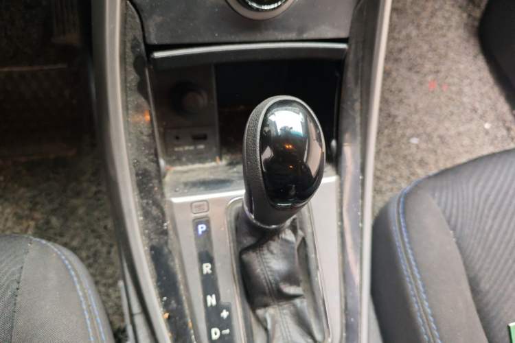 Used Hyundai Elantra (5th Generation / Langdong) 2012 1.6L Automatic Leading Model Gear Lever