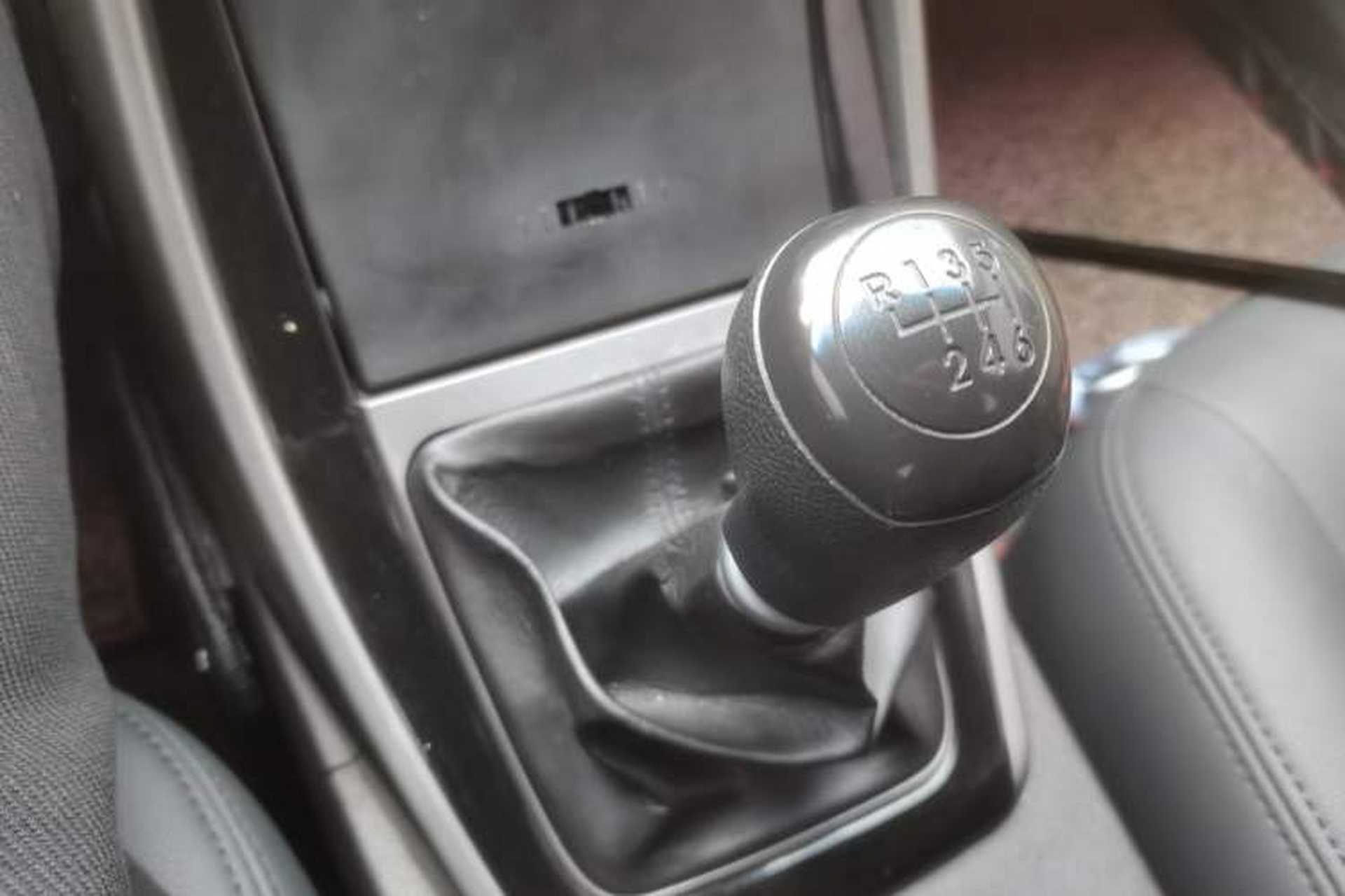 Used Hyundai Elantra (5th Generation / Langdong) 2012 1.6L Manual Leading Model Gear Lever