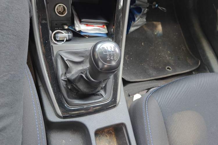 Used Hyundai Elantra (5th Generation / Langdong) 2012 1.6L Manual Leading Model Gear Lever
