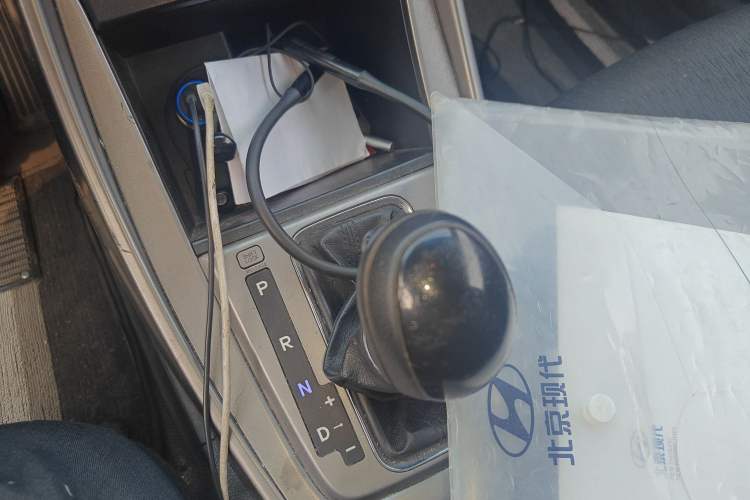 Used Hyundai Elantra (5th Generation / Langdong) 2012 1.6L Automatic Fashion Edition Gear Lever