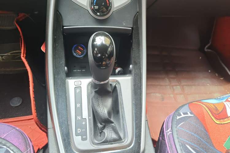 Used Hyundai Elantra (5th Generation / Langdong) 2012 1.6L Automatic Leading Model Gear Lever