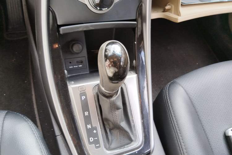 Used Hyundai Elantra (5th Generation / Langdong) 2012 1.6L Automatic Leading Model Gear Lever