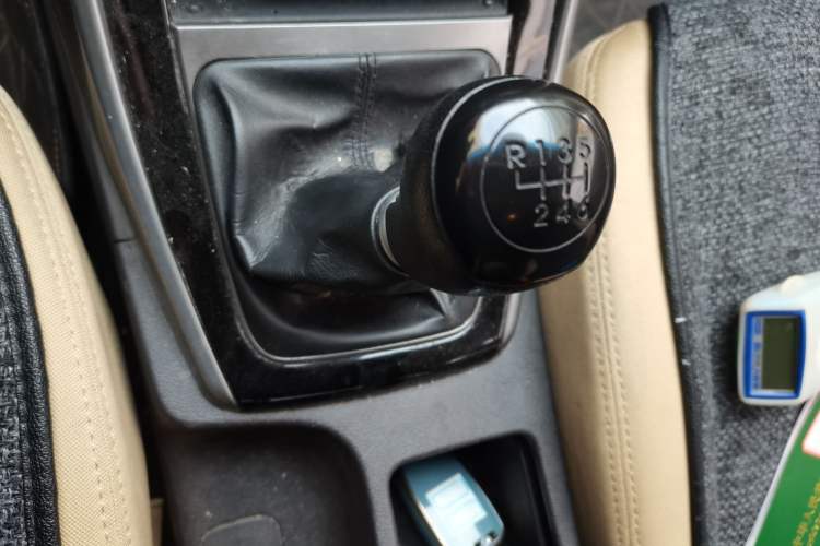 Used Hyundai Elantra (5th Generation / Langdong) 2012 1.6L Manual Leading Model Gear Lever