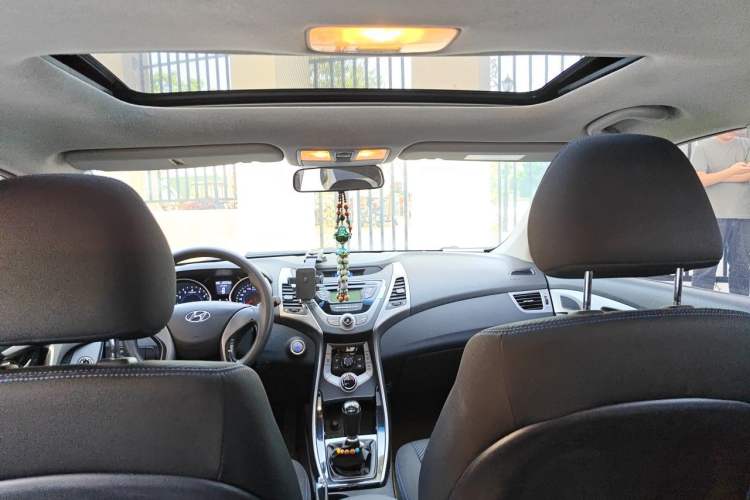 Used Hyundai Elantra (5th Generation / Langdong) 2012 1.6L Manual Leading Model Headliner