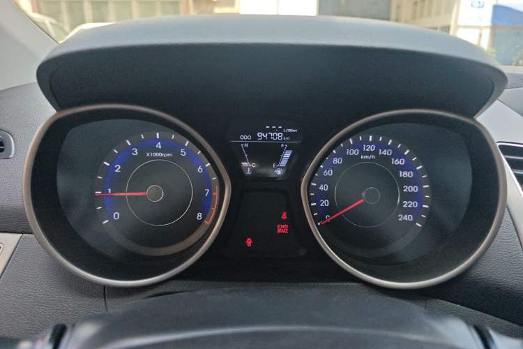 Used Hyundai Elantra (5th Generation / Langdong) 2012 1.6L Automatic Fashion Edition Instrument Cluster