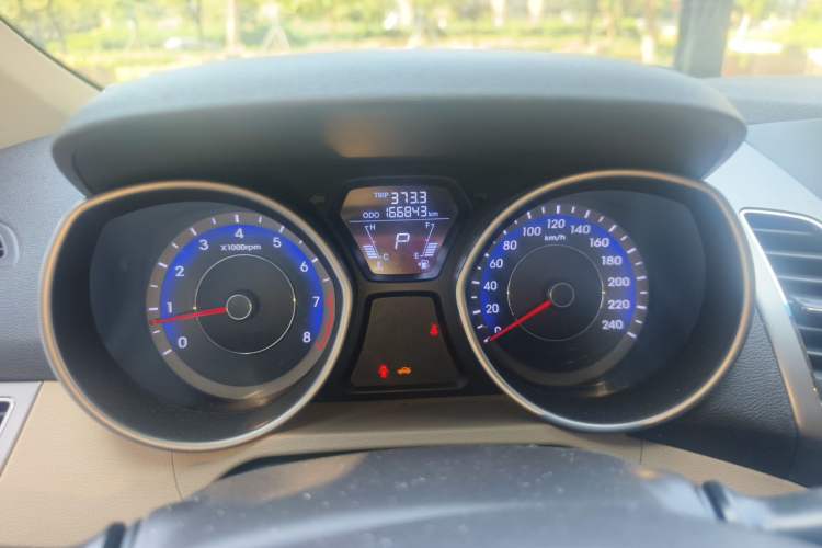 Used Hyundai Elantra (5th Generation / Langdong) 2012 1.6L Automatic Fashion Edition Instrument Cluster
