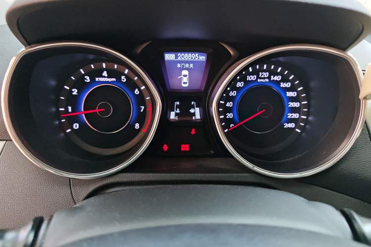 Used Hyundai Elantra (5th Generation / Langdong) 2012 1.6L Manual Leading Model Instrument Cluster