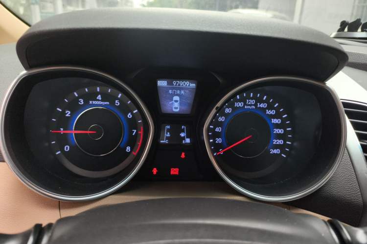Used Hyundai Elantra (5th Generation / Langdong) 2012 1.6L Manual Leading Model Instrument Cluster