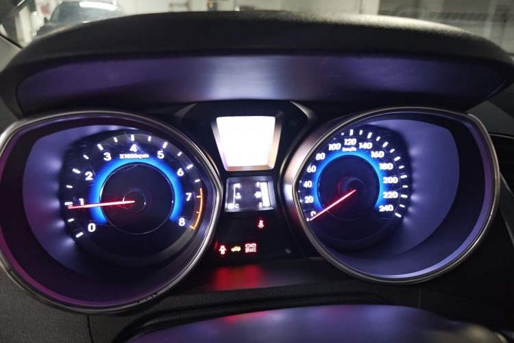 Used Hyundai Elantra (5th Generation / Langdong) 2012 1.6L Manual Leading Model Instrument Cluster