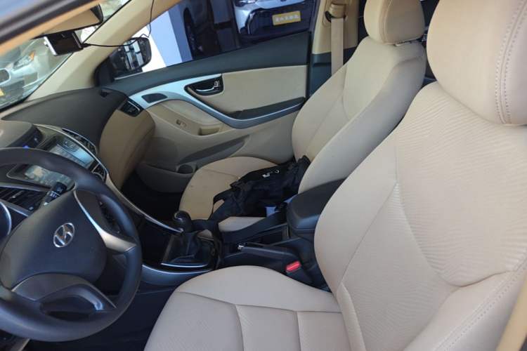 Used Hyundai Elantra (5th Generation / Langdong) 2012 1.6L Manual Leading Model Left Front Seat