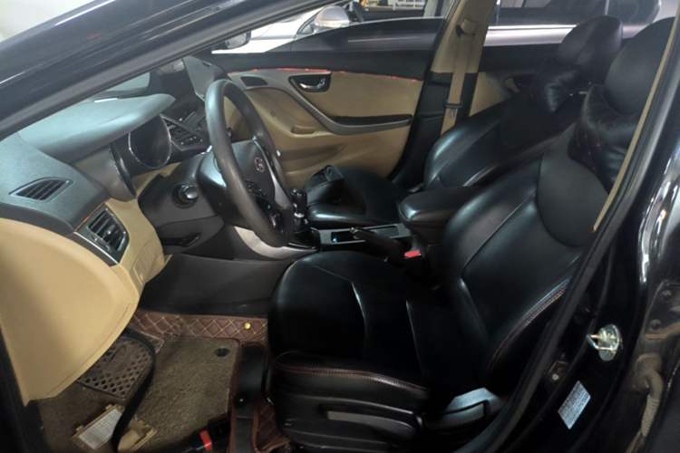 Used Hyundai Elantra (5th Generation / Langdong) 2012 1.6L Manual Leading Model Left Front Seat
