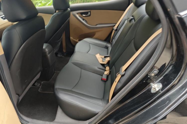 Used Hyundai Elantra (5th Generation / Langdong) 2012 1.6L Automatic Leading Model Left Rear Seat