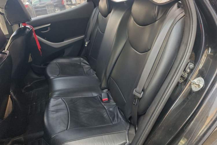 Used Hyundai Elantra (5th Generation / Langdong) 2012 1.6L Automatic Fashion Edition Left Rear Seat