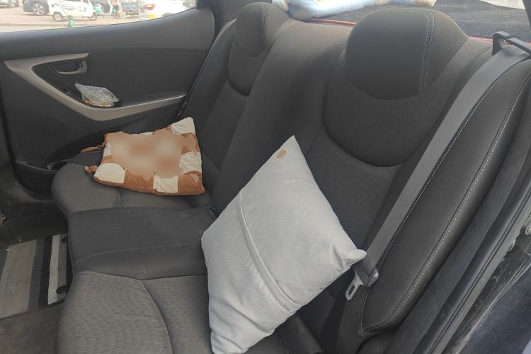 Used Hyundai Elantra (5th Generation / Langdong) 2012 1.6L Automatic Fashion Edition Left Rear Seat